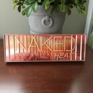 Urban Decay Naked Heat Palette